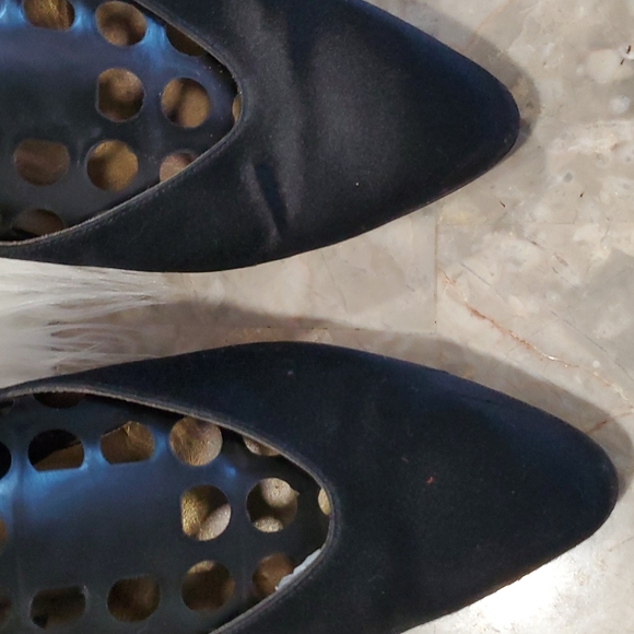 Yves saint laurent black  satin heel pumps slipon shoes size 7.5M - Picture 5 of 16